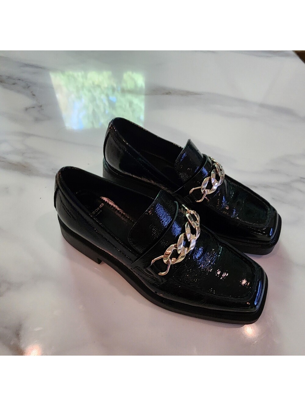 Vagabond Black Patent Leather Gold Chain Loafers EU 37 7
